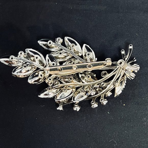 Judy Lee AB Rhinestone & Lava Glass Floral Brooch And Clip On Earrings (5134) - Picture 6 of 10